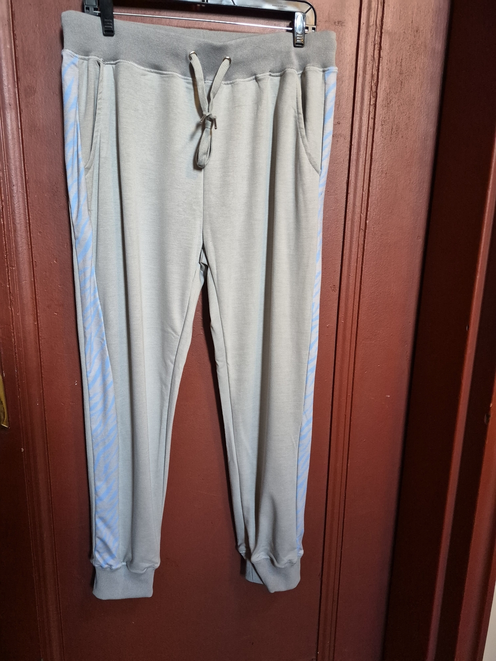 Haiku Slate W/ Zebra Undigo Light Gray Joggers Light Blue Side Stripes SZ Small